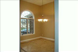 3rd image of 308 Kings Pl