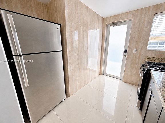 4th image of 1027 94th St #4