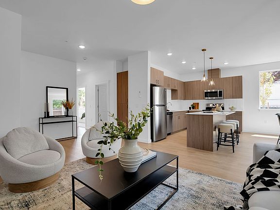 3rd image of 7308 NE 51st St #13