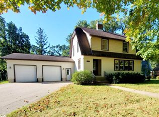 512 E Chubb St, Algona, IA 50511