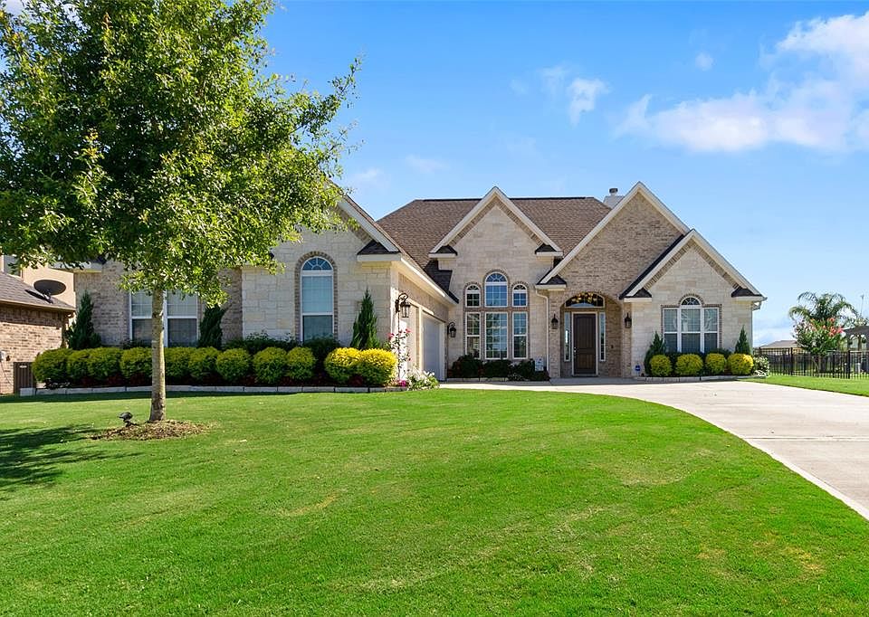 1st image of 231 N Waterstone Dr