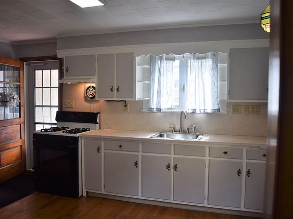 3rd image of 188 Washington Avenue