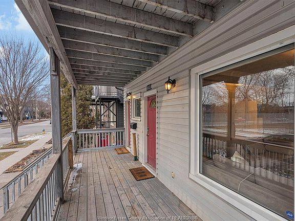 3rd image of 812 Chilver Rd #810