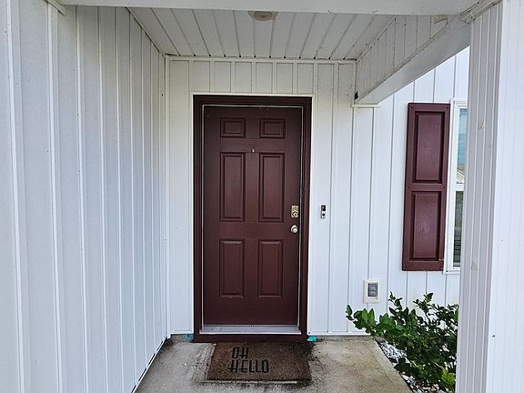 3rd image of 504 Albert Meadow Ln