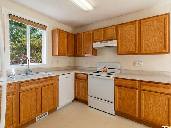 4th image of 281 W Dawson Dr N