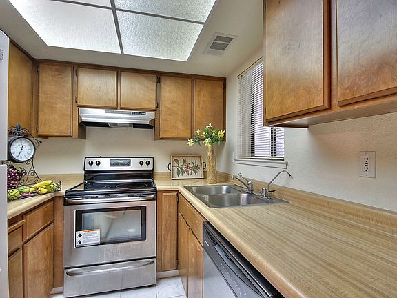 4th image of 606 San Conrado Trl #2