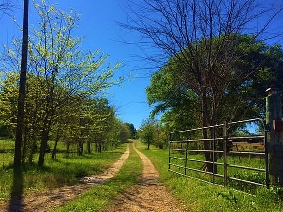 3rd image of 592 Vz County Road 2702