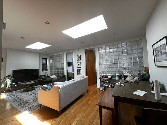 3rd image of 206 Avenue A APT 4B