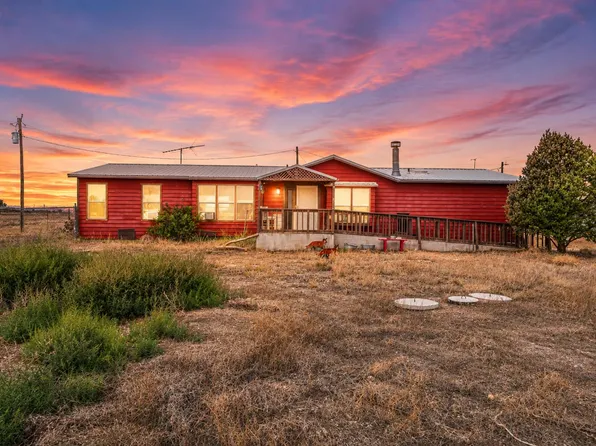 70 Clara Ln, Estancia, NM 87016