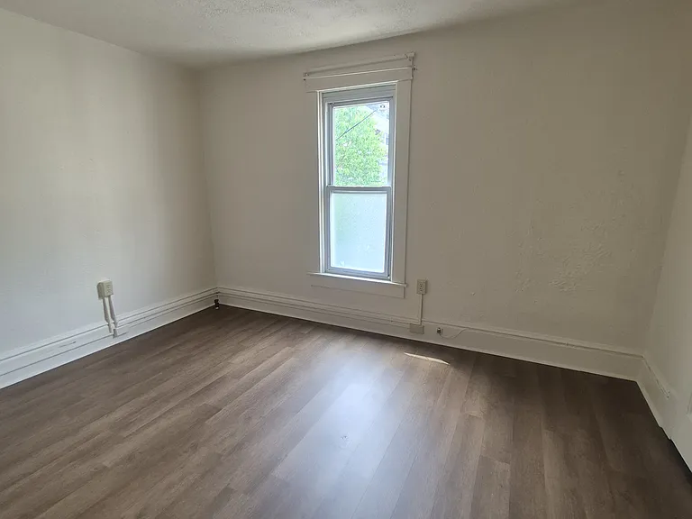 207 1/2 Market St #3 — Photo 1