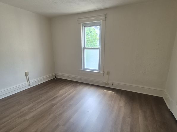 207 1/2 Market St #3, Johnstown, PA