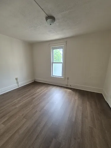 207 1/2 Market St #3 Photo 1