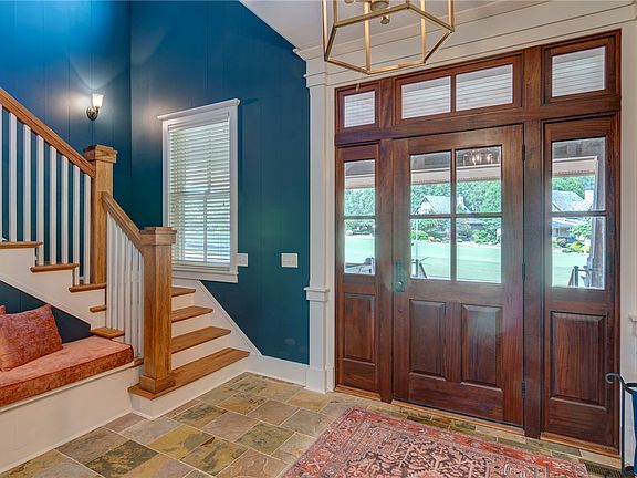 3rd image of 230 Linkside Ct