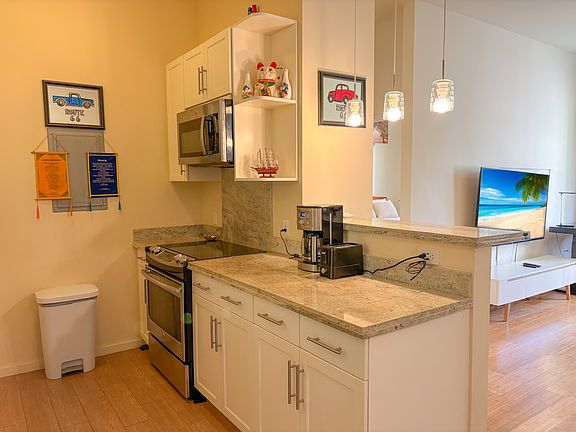 5th image of 1820 Kaioo Dr APT A503