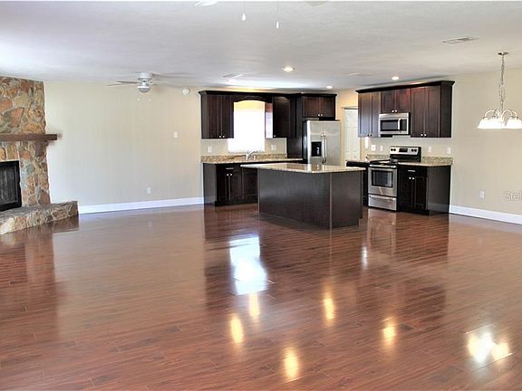 5th image of 4024 Eastridge Dr
