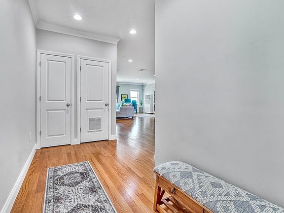 3rd image of 142 Bigelow St Unit 305