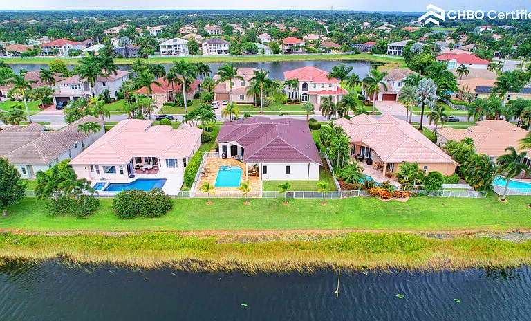 11618 Manatee Bay Ln — Photo 4
