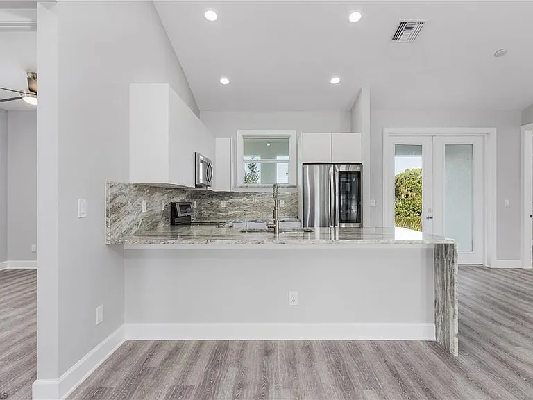2601 Diplomat Pkwy W — Photo 8