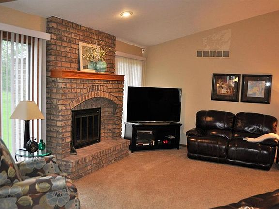 4th image of 2062 Richview Ave NW