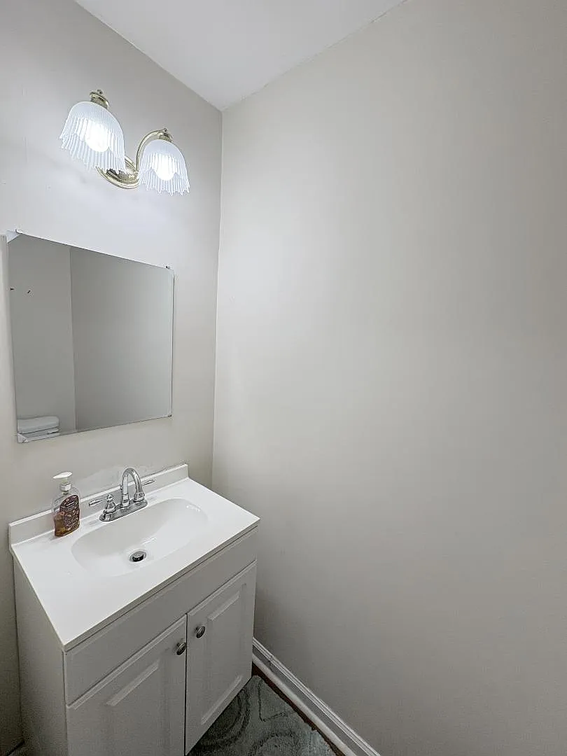 240 Jamil Rd - Unit 3 — Photo 4