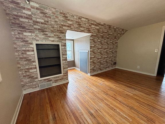 2nd image of 4520 Lafayette Ave #Top