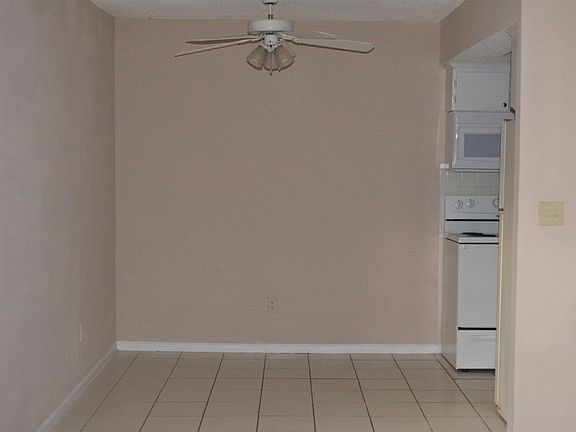 3rd image of 7045 30th Ave N APT 5