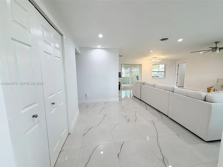 2212 Club House Rd — Photo 10