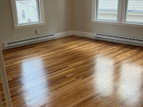 203 Lewis St, Lynn, MA 01902