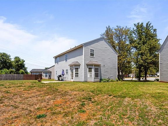 2nd image of 15 Loblolly Ct