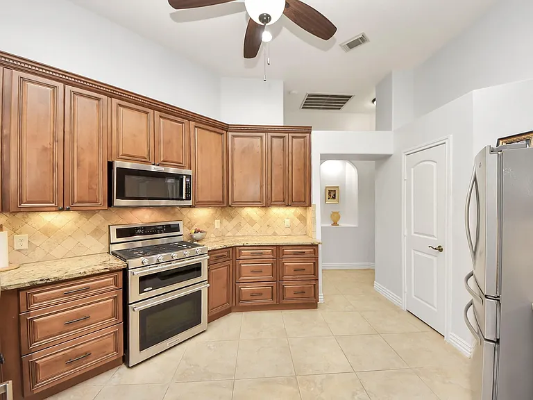 4214 Cambry Park — Photo 24