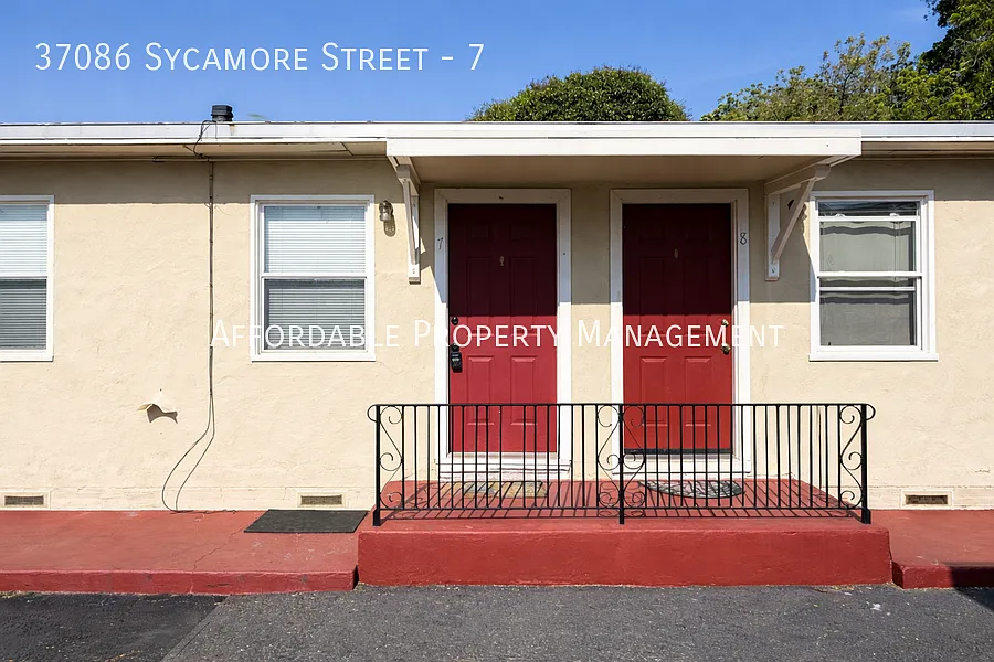 Building Photo - 37086 Sycamore St #7
