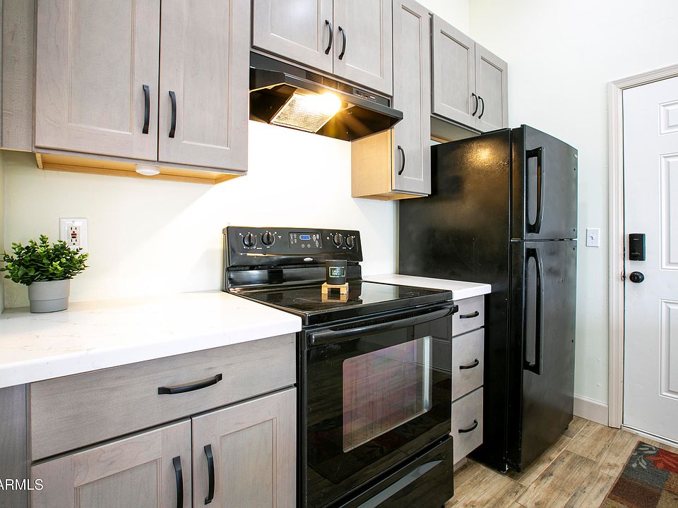 1st image of 1502 E WHITTON Avenue