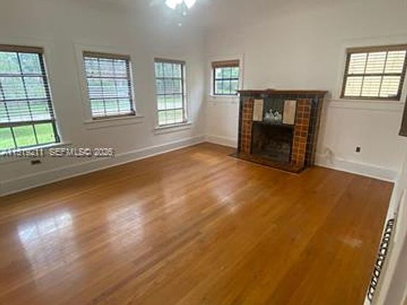 3rd image of 8900 NE 1st Ave #0