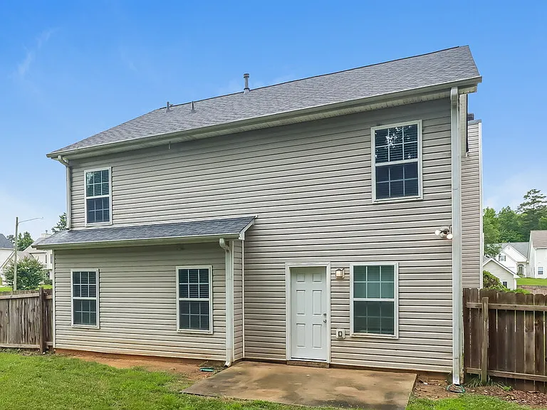 100 Saint Ann Cir — Photo 17