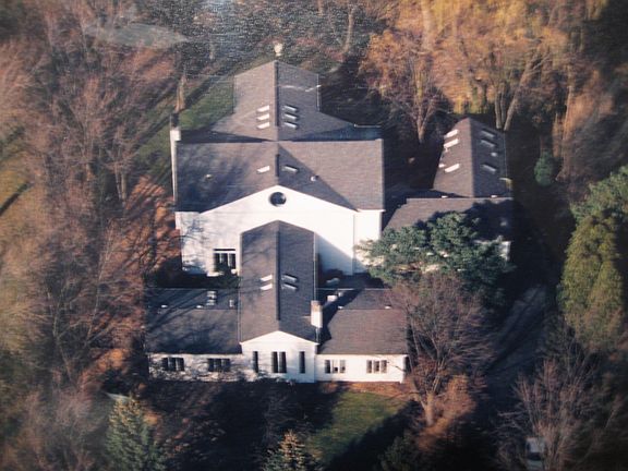 4th image of 790 W Deerpath