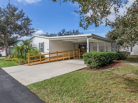 3rd image of 430 New Pond Ct