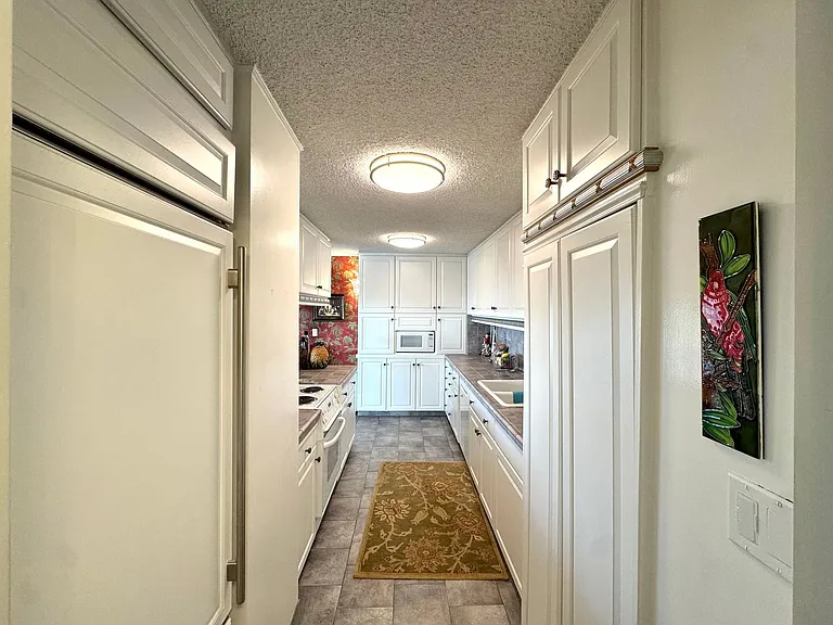 5400 The Toledo #410 — Photo 13