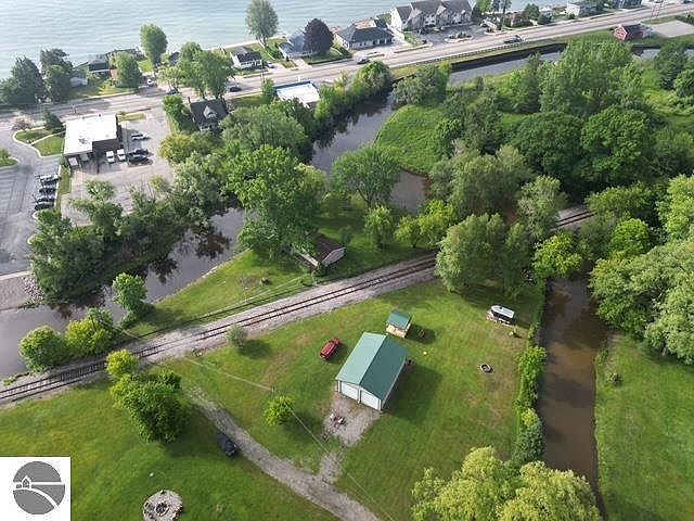 1st image of 429 Hamilton Rd