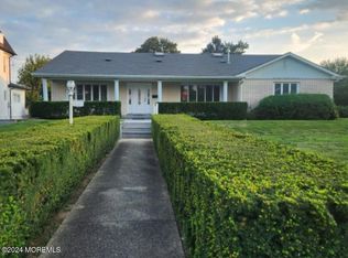 58 Monmouth Dr, Deal, NJ