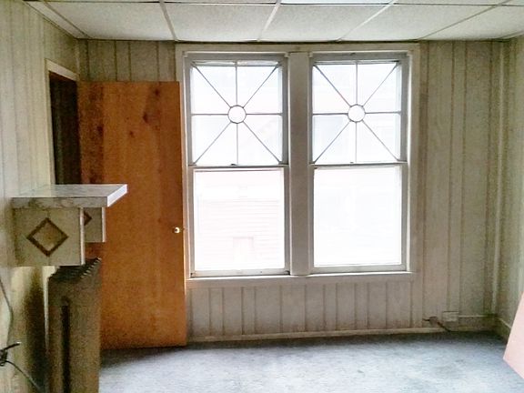 5th image of 36 Fayette St APT 3