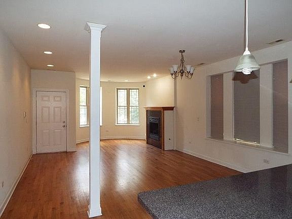 3rd image of 6220 S Dorchester Ave APT 1