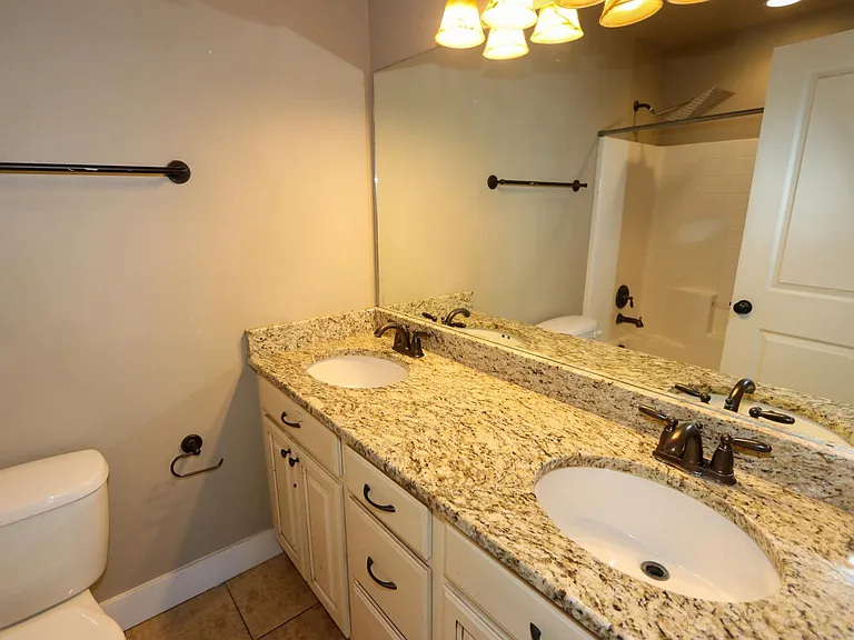 2088 S Orchard Dr — Photo 14