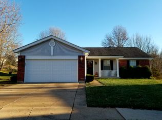 1404 Atlantic Crossing Dr, Fenton, MO 63026