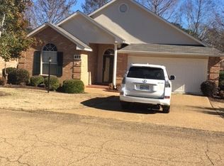 422 Twin Lks N, Clinton, MS 39056