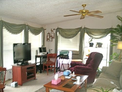 3rd image of 8300 NE Quatama St