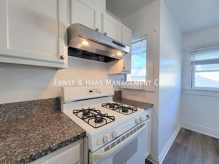 546 Lime Ave — Photo 11