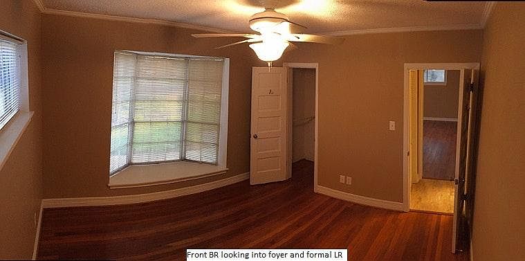 Front BR w/window seat & walk in closet