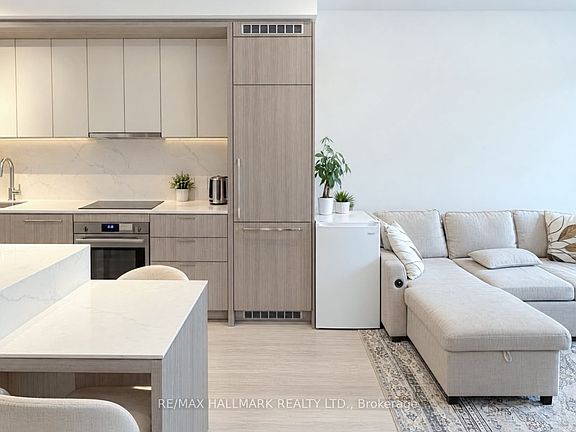5th image of 6 Greenbriar Rd #216