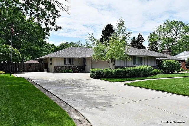 345 Lra Dr photo 1