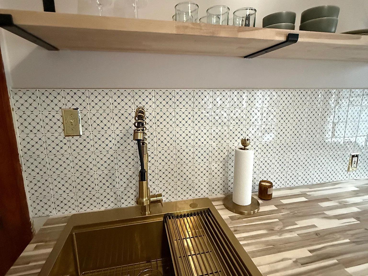 3 bed, 1250 sqft, $2,200 — Photo 3